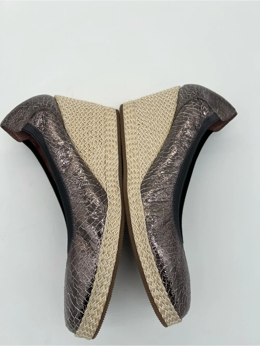 Wonder’s Metallic Bronze Espadrille Wedge Flats size 41